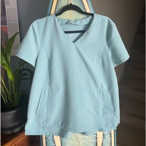 FIGS technical scrub set